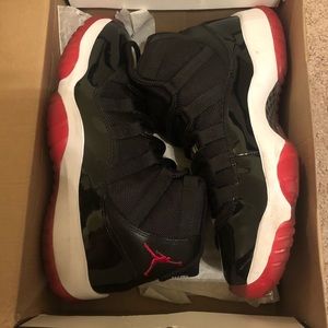 Air Jordan Retro Bred 11s *AUTHENTIC*
